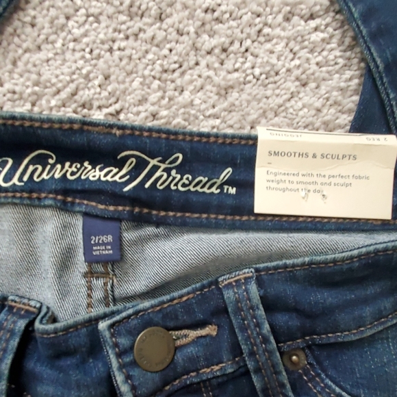 NWT UNIVERSAL THREAD JEANS - Picture 7 of 7